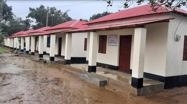 রোববার মাথা গোঁজার ঠাঁই পাচ্ছে আরো ৫৩ হাজার পরিবার