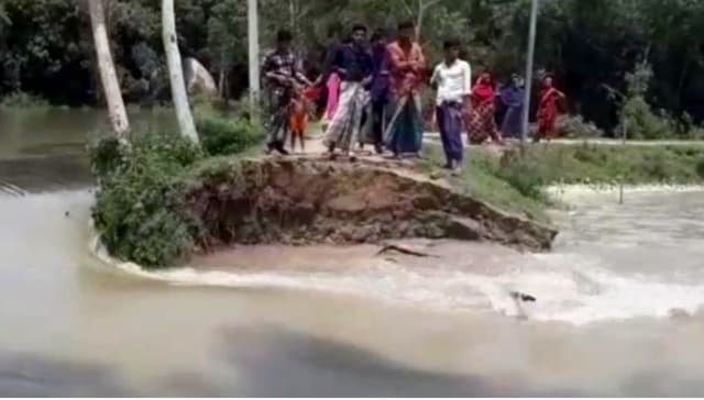 টাঙ্গাইলে বাঁধ ভেঙে ১০ গ্রাম প্লাবিত