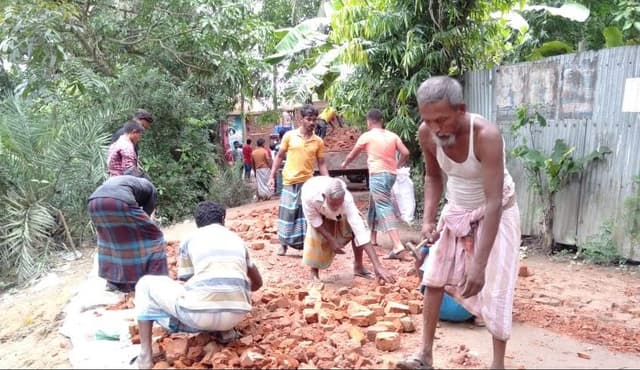 দেবীদ্বারের জনদূর্ভোগখ্যাত ‘বীর মুক্তিযোদ্ধা ফরিদ উদ্দিন সড়ক’ সংস্কার