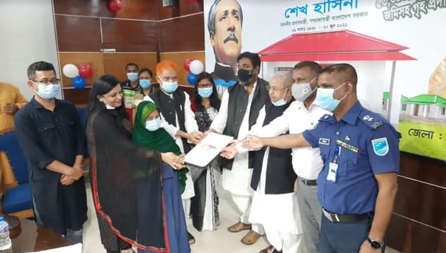 ২য় ধাপে টাঙ্গাইলে নতুন ঘর পেল ৭৪৮পরিবার