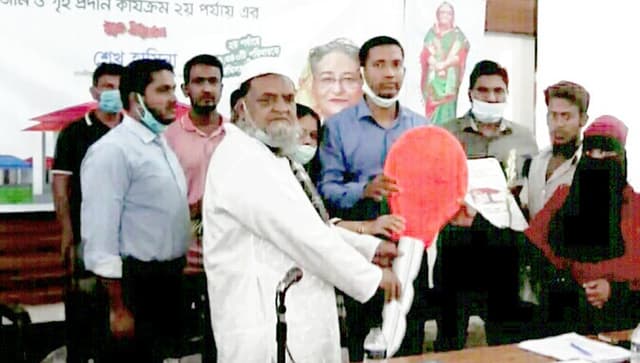 হিজলায় প্রধানমন্ত্রীর উপহার পেলা আরো ২৪টি পরিবার