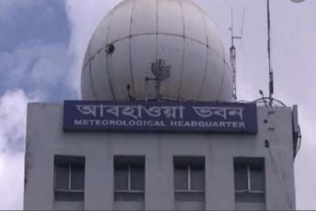 চার বিভাগে বিক্ষিপ্তভাবে ভারী বর্ষণের সম্ভাবনা