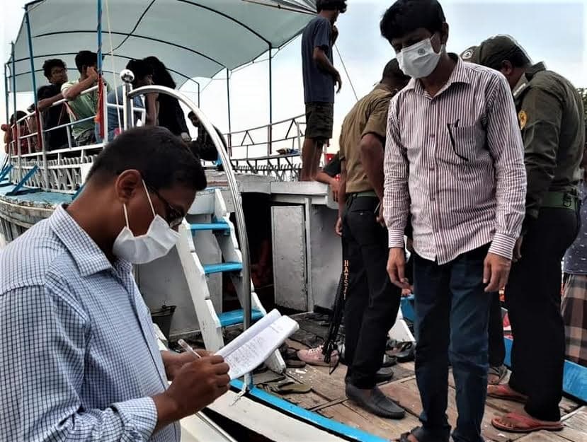 টাঙ্গুয়া হাওরে ভ্রমনে আসা নৌযানকে জরিমানা