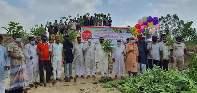 পাঁচবিবিতে আ’লীগের প্রতিষ্ঠা বার্ষিকী উপলক্ষে ২ লাখ বৃক্ষরোপন