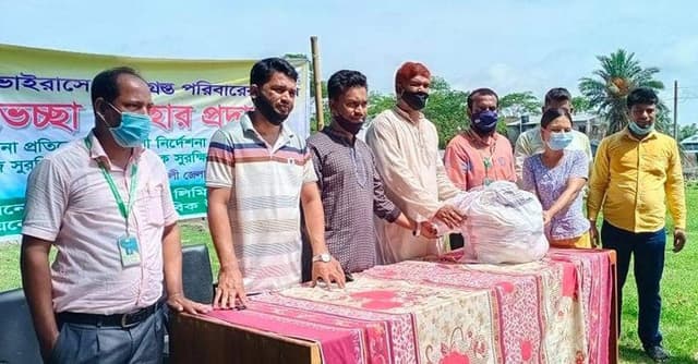 করোনায় ক্ষতিগ্রস্ত ৩ শ‘ পরিবারের মাঝে খাদ্য সহায়তা প্রদান