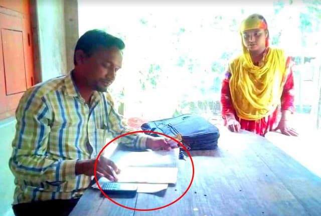 এখন তো নুন আনতে পান্তা ফুরাচ্ছে, কিস্তির টাকা কিভাবে দেব!