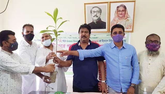 আশাশুনিতে গাছের চারা বিতরণ কর্মসূচির উদ্বোধন