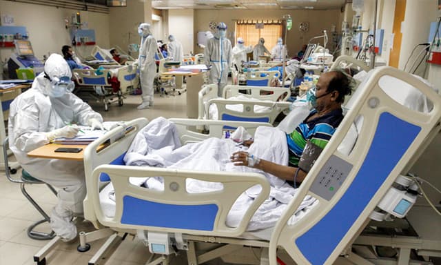 করোনা আক্রান্ত রোগীদের ৫০ শতাংশের বেশি গ্রামের