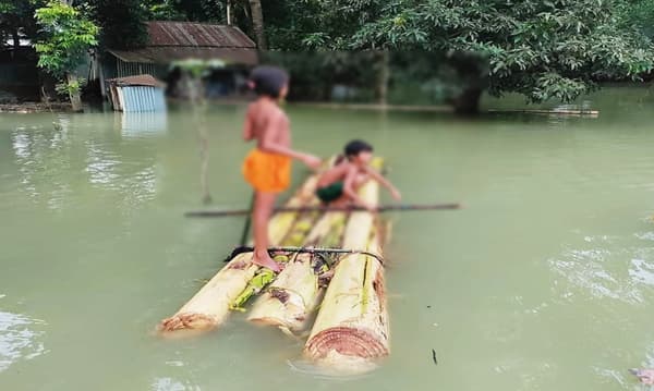 সিরাজগঞ্জে ৭৮ শিক্ষা প্রতিষ্ঠান বন্ধ, পানিবন্দি ৮৩ হাজার মানুষ