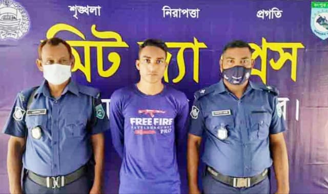 হিলিতে মাদক ব্যবসাকে কেন্দ্র করে বন্ধুর ছুরিকাঘাতে বন্ধু নিহত