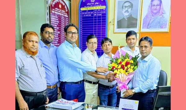 কুমিল্লায় সোনালী ব্যাংকের বেস্ট ম্যানেজার নির্বাচিত হলেন শওকত হাসান