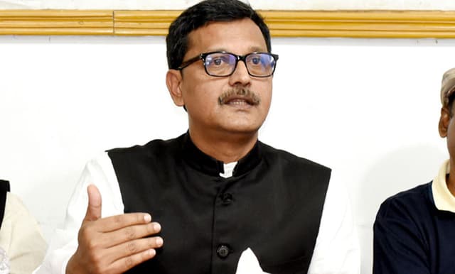 বাড়তে পারে চলমান বিধিনিষেধ : নৌ প্রতিমন্ত্রী
