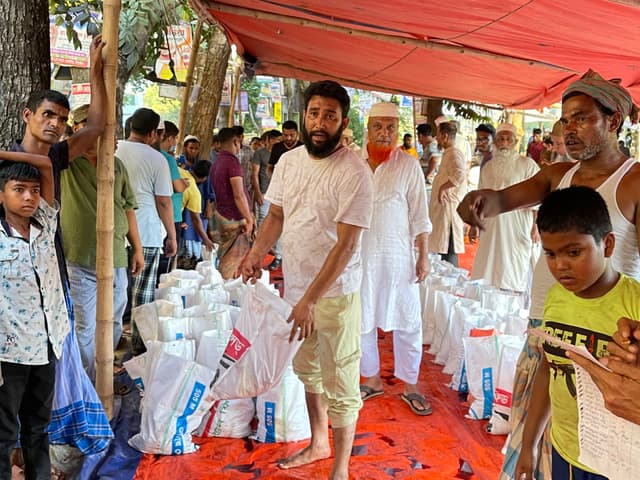 কোরবানি না দিলেও বাড়ি পৌঁছে যাচ্ছে মাংস