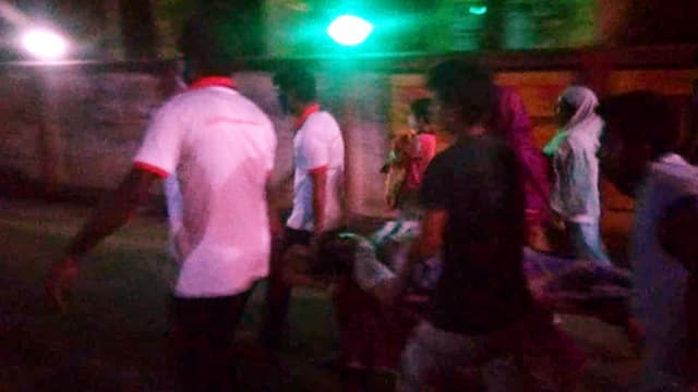 সরকারি অ্যাম্বুলেন্স সেবা না পেয়ে মুক্তিযোদ্ধার স্ত্রীর মৃত্যু !