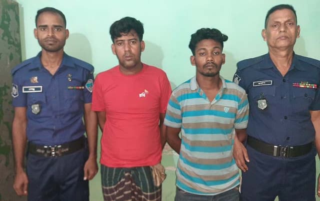 চালককে হত্যা করে মোটরসাইকেল ছিনতাই, গ্রেফতার ২