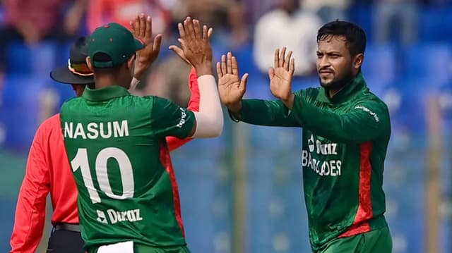 প্রথম টি-টোয়েন্টি বাংলাদেশকে ১৫৫ রানের টার্গেট দিল আফগানরা