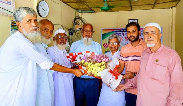 দেবীদ্বারে সাংবাদিকদের সাথে মুক্তিযোদ্ধাদের মতবিনিময়