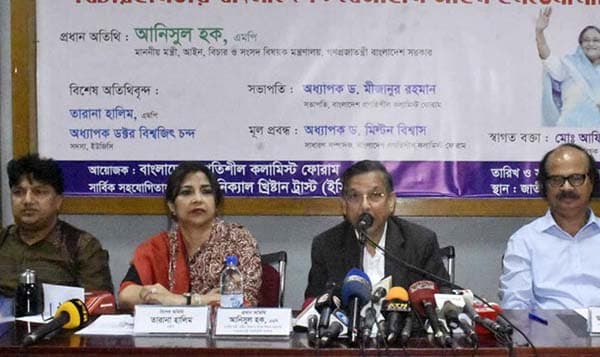 সর্বোচ্চ আদালতকে পাশ কাটিয়ে কিছুই করবে না সরকার: আইনমন্ত্রী