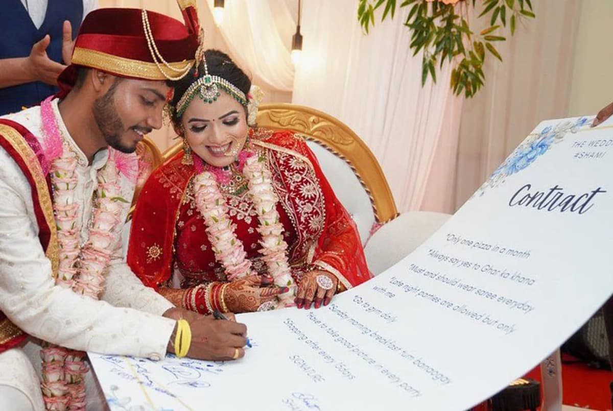 প্রতি মাসে পিজ্জা খাওয়ানোর শর্তে বিয়ে !
