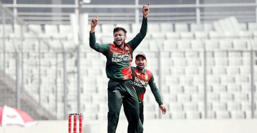 জিম্বাবুয়ের দুই অভিজ্ঞতম জুটি ভেঙে স্বস্তি ফেরালেন সাকিব