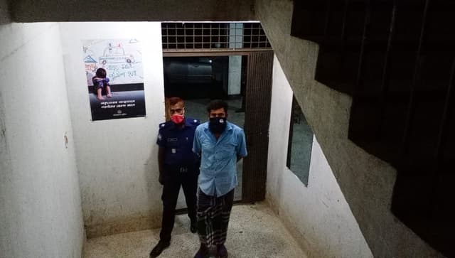 সৎ মেয়েকে ধর্ষনের অভিযোগে বাবা গ্রেফতার
