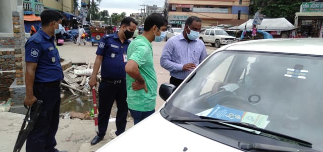 দেবীদ্বারে কঠোর লকডাউন'র প্রথম দিনে ভ্রাম্যমান আদালতের অভিযান
