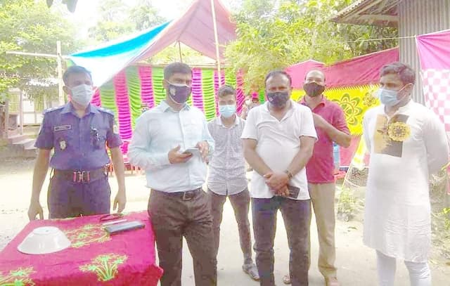 লকডাউনে স্বাস্থ্যবিধি না মানায় দুই বিয়ে বাড়িতে জরিমানা