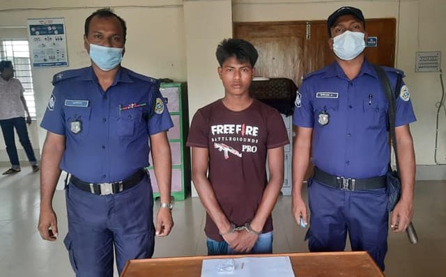 লালমোহনে ইয়াবাসহ যুবক আটক