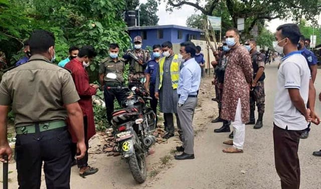 হিলিতে লকডাউন বাস্তবায়নে তৎপর প্রশাসন