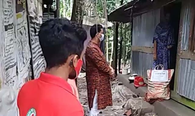 করোনায় আক্রান্ত ব্যাক্তির বাড়ীতে ভাইস চেয়ারম্যান