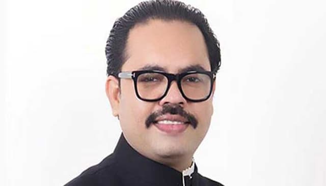 দর্জি মনিরের বিরুদ্ধে মামলা