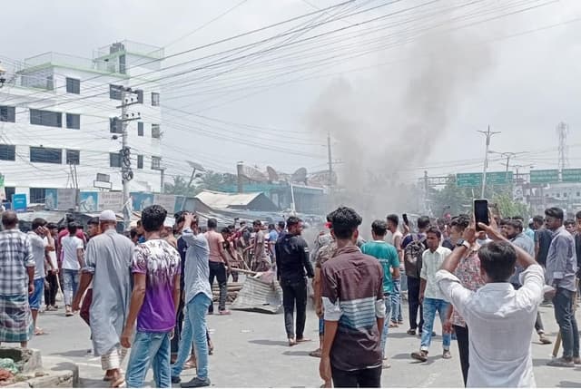 উত্তাল সারাদেশ, সংঘর্ষে নিহত ২৫