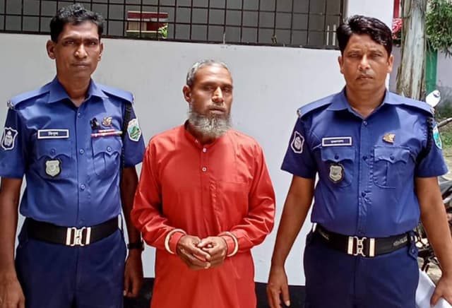 আত্রাইয়ে গাঁজাসহ মাদক কারবারি গ্রেফতার