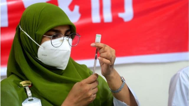 ভূরুঙ্গামারীতে প্রথম দিন গণটিকা পাবেন ৩ হাজার ৬শ' জন