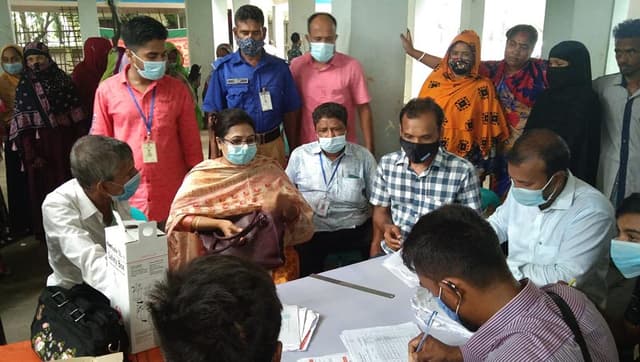 আশাশুনিতে উৎসাহের মধ্যদিয়ে টিকাদান কর্মসূচি অনুষ্ঠিত