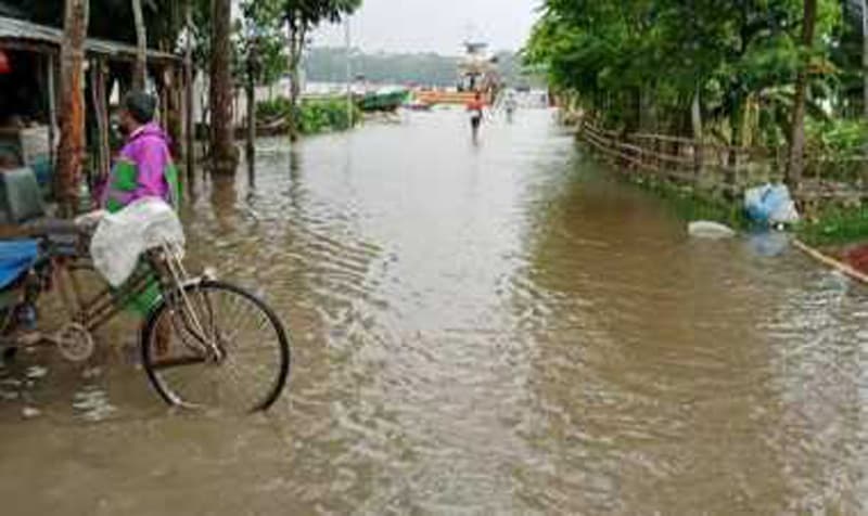জোয়ারে দক্ষিণাঞ্চলের নদ-নদীর পানি বৃদ্ধি, নিম্নাঞ্চল প্লাবিত