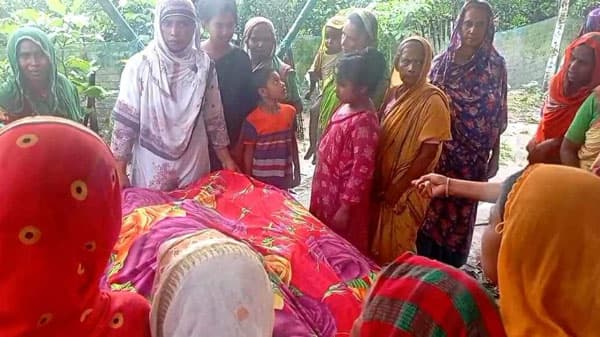 বজ্রপাতে মা-মেয়ে সহ তিনজনের মৃত্যু