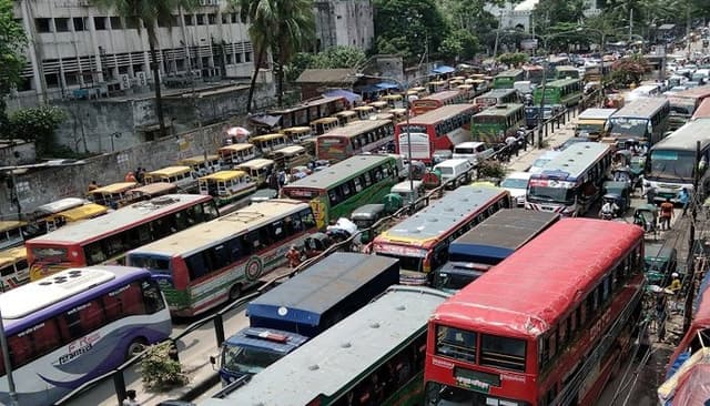 ১৯ আগস্ট থেকে চলবে সব গণপরিবহন