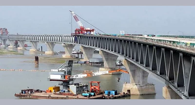 ঝুঁকি এড়াতে সরছে বাংলাবাজার ফেরিঘাট