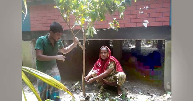 বঙ্গবন্ধুর শাহাদৎ বার্ষিকী উপলক্ষে কাউখালীতে বৃক্ষরোপন