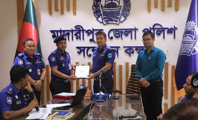 মাদারীপুর জেলার শ্রেষ্ঠ ওসি মোঃ শামিম হোসেন
