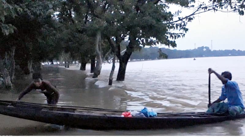 বন্যার আশঙ্কায় হাওর সীমান্তবাসী