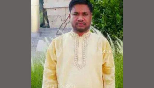 বিদেশ যাওয়া হলোনা রবের, জানেনা পুলিশ !