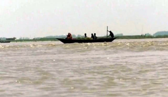 যমুনায় অস্বাভাবিক পানি বৃদ্ধি, তলিয়ে যাচ্ছে নিম্নাঞ্চল