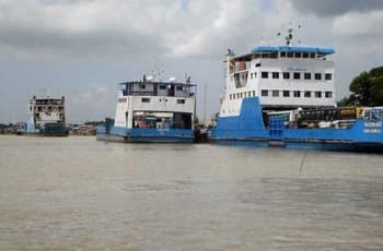 শিমুলিয়া-বাংলাবাজার নৌরুটে ফেরি চলাচল বন্ধ