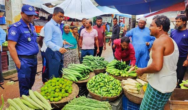 কাউখালীতে বাজার মনিটরিংয়ে উপজেলা প্রশাসন