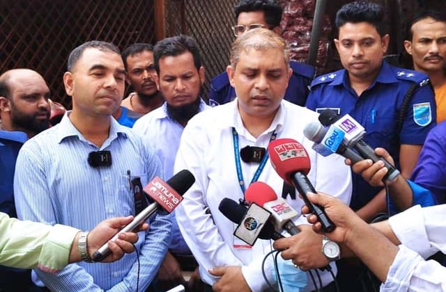 আশুলিয়ায় ভোক্তা অধিকারের অভিযান, তিন চাল ব্যবসায়িকে জরিমানা