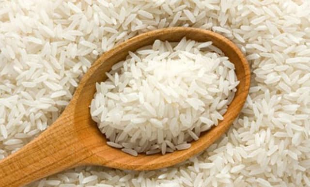 দেশে চাল খাওয়া কমেছে : গবেষণা