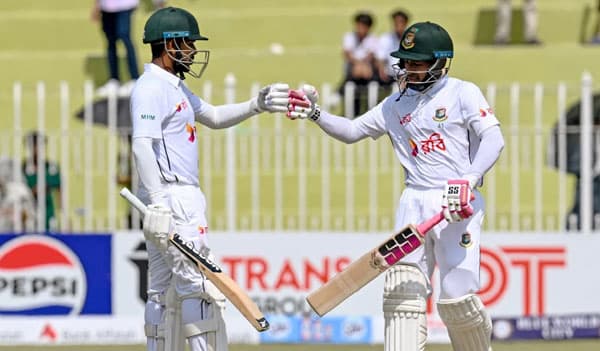 চাপমুক্ত দলের দুর্দান্ত ফেরা, লিড দিল টাইগাররা