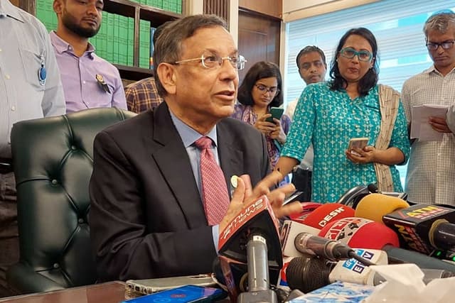রাজনীতির কারণে সংবিধানকে কলুষিত করা ঠিক হবে না : আইনমন্ত্রী